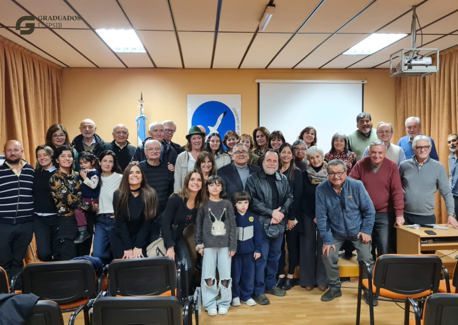  Homenaje a graduados en el marco del 52º aniversario 